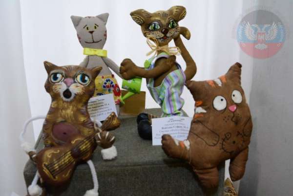 В Донецком республиканском художественном музее открылась «кошачья галерея»