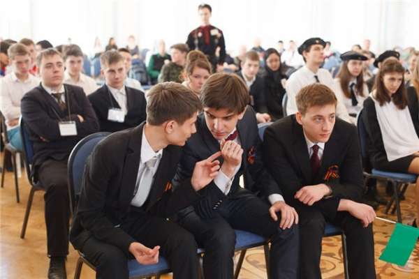 Юные военные историки из Макеевки заняли I место на всероссийском форуме «Александровский стяг»