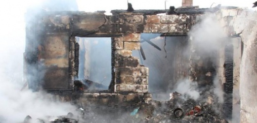 В результате обстрела в горловском поселке Зайцево сгорело 6 домов, - местные власти