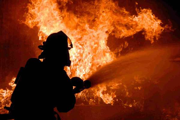 За прошедшие трое суток спасатели МЧС ликвидировали 159 пожаров