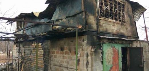 Шесть домов загорелось в поселке Спартак в результате обстрела вечером 13 марта