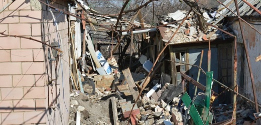 Петровский район Донецка попал минувшей ночью под обстрел