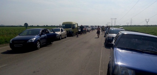 Утром 18 мая в КПВВ Донецкой области собралось 600 автомобилей, - Госпогранслужба Украины