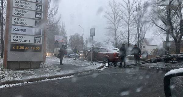 Два автомобиля столкнулись в Кировском районе Донецка