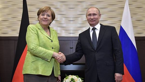 Меркель и Путин обсудили ситуацию на Донбассе