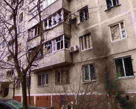 Фото разрушений г.Мариуполь, м-н Восточный. "Магнетто". 24.01.2015