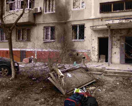 Фото разрушений г.Мариуполь, м-н Восточный. "Магнетто". 24.01.2015