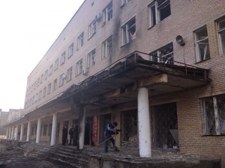 Донецк под обстрелом: сообщается о массовых разрушениях, 19 раненых