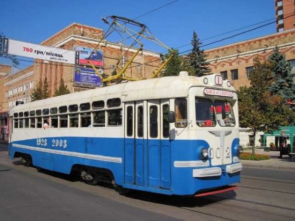 В праздничные дни 1, 9 и 11 мая на улицах г. Донецка появится ретро-трамвай