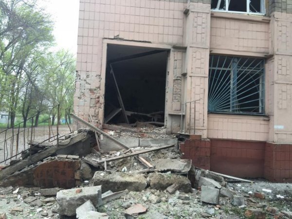 Фото разрушений Донецка в результате обстрелов 02 мая 2015