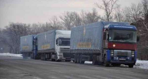 20 тысяч наборов выживания везет в Донецк автоколонна Гумштаба