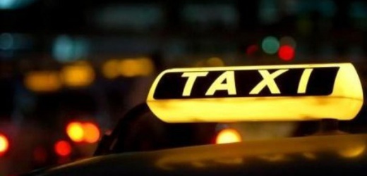 В Горловке во время комендантского часа запрещена работа всех служб такси