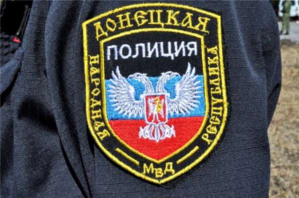 В Кировском районе Донецка правоохранители задержали преступника, хранившего у себя арсенал оружия