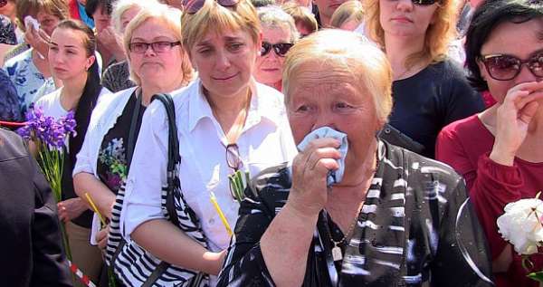 В Куйбышевском районе Донецка открыли мемориал погибшим в результате обстрелов мирным жителям (ФОТО)