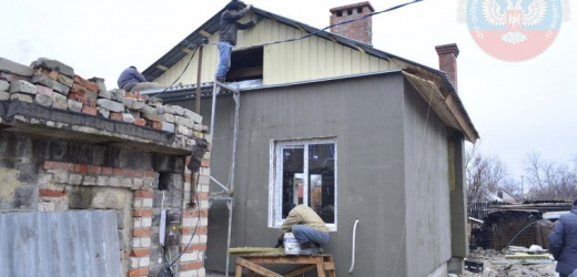 В восстановительных работах в ДНР задействованы около трех тысяч строителей