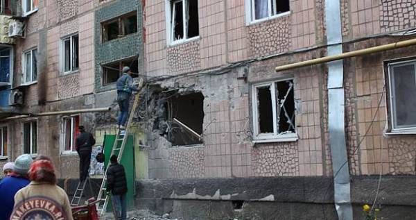 В Макеевке начаты работы по восстановлению пострадавших объектов в результате вчерашнего обстрела