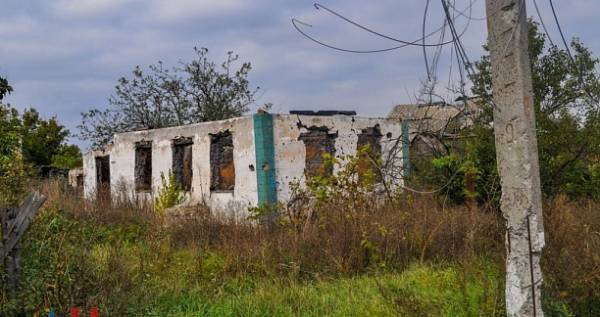 В Никишино до конца года восстановят 32 дома, разрушенных в результате боевых действий (ФОТО)