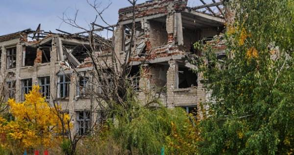 В Никишино до конца года восстановят 32 дома, разрушенных в результате боевых действий (ФОТО)