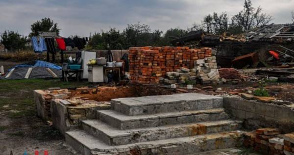 В Никишино до конца года восстановят 32 дома, разрушенных в результате боевых действий (ФОТО)