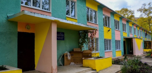 В Донецке до конца года восстановят детский сад, поврежденный обстрелами