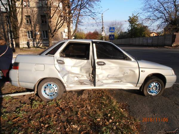 В Макеевке в результате ДТП получили травмы 3 пешехода, в том числе двое малолетних детей