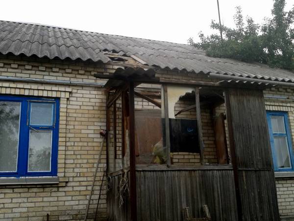 Шесть домов повреждены из-за обстрела на западной окраине Донецка