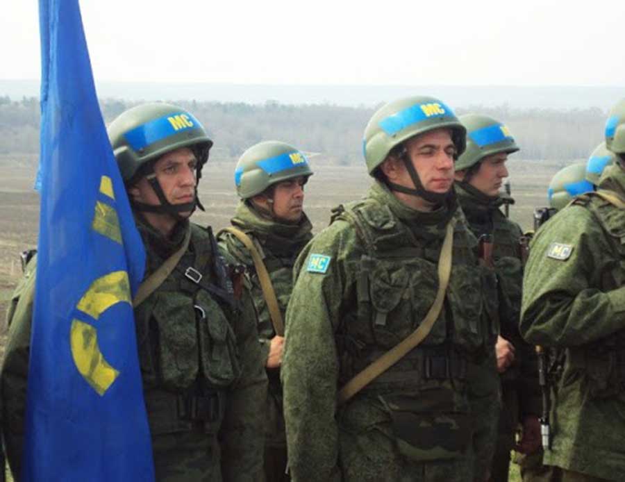 Российские миротворцы направляются в Карабах