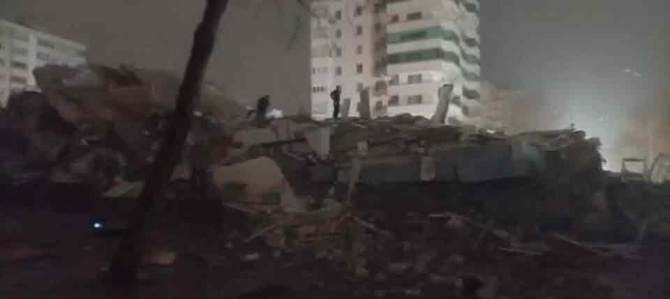 В Турции в следствии землетрясения рухнули 16 домов