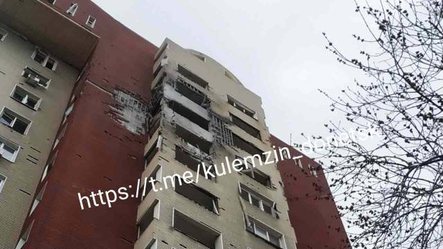 Последствия вчерашнего обстрела Киевского района. Улица Горная