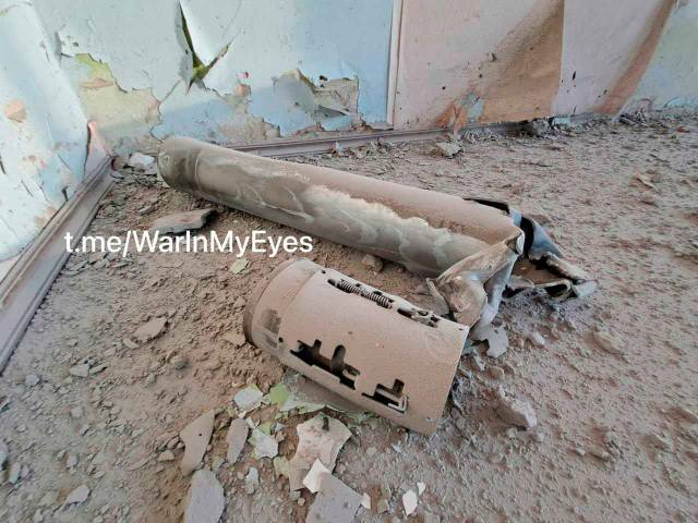 Последствия обстрела школы №41 в Куйбышевском районе Донецка