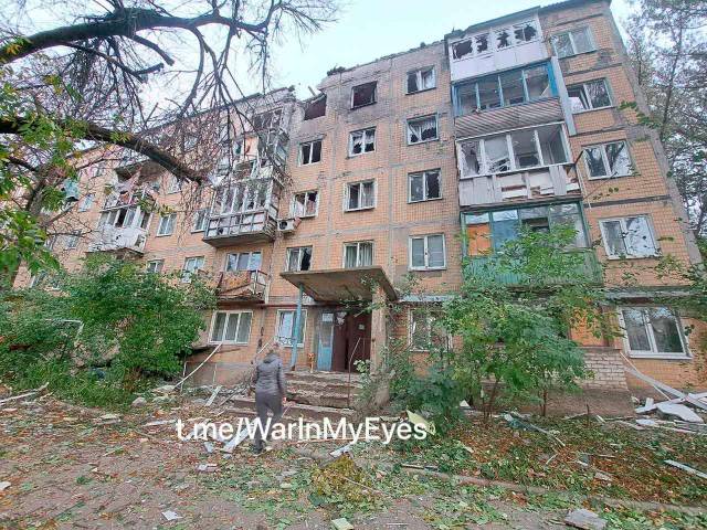 Фото обстрела улицы Вахрушева в Куйбышевском районе Донецка 08.10.2023