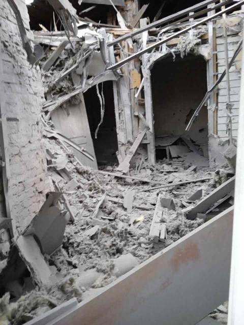 ул. Горнопромышленная, 90/2 (поселок шахты им. Н. А. Изотова, Никитовский район Горловки)